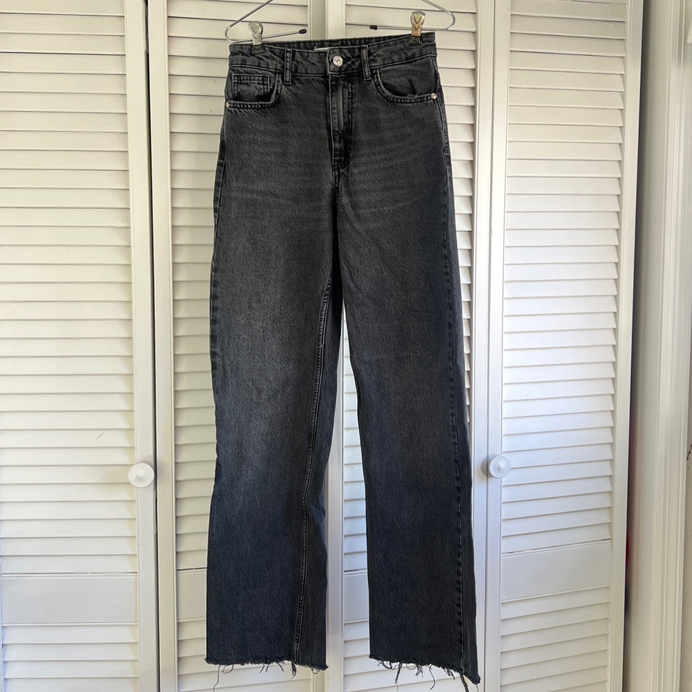 Zara Women's Washed Black Straight Leg Jeans